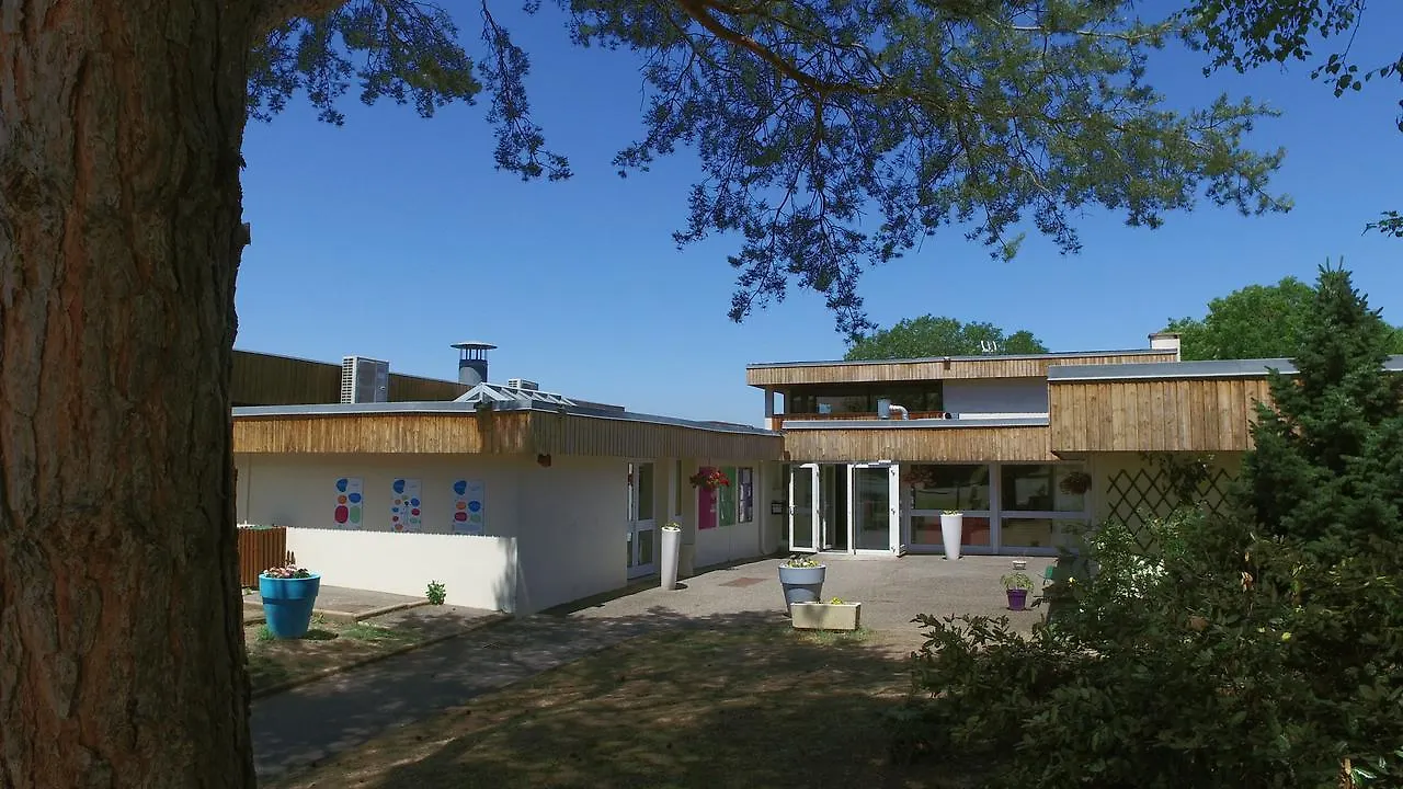 Vvf Montpeyroux Auvergne Parent Tatil parkı